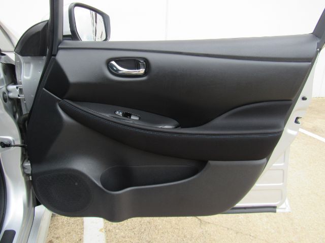 2022 Nissan LEAF SV 40 kWh Plano TX