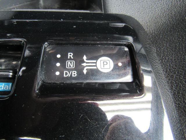 2022 Nissan LEAF SV 40 kWh Plano TX