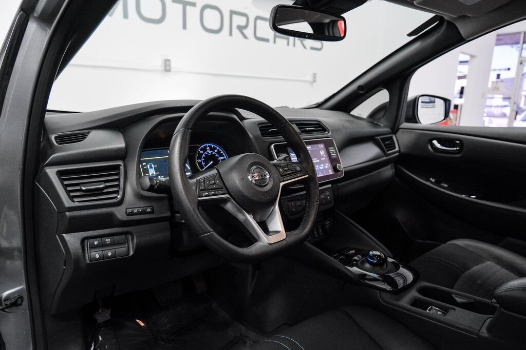 2022 Nissan Leaf SV Plus