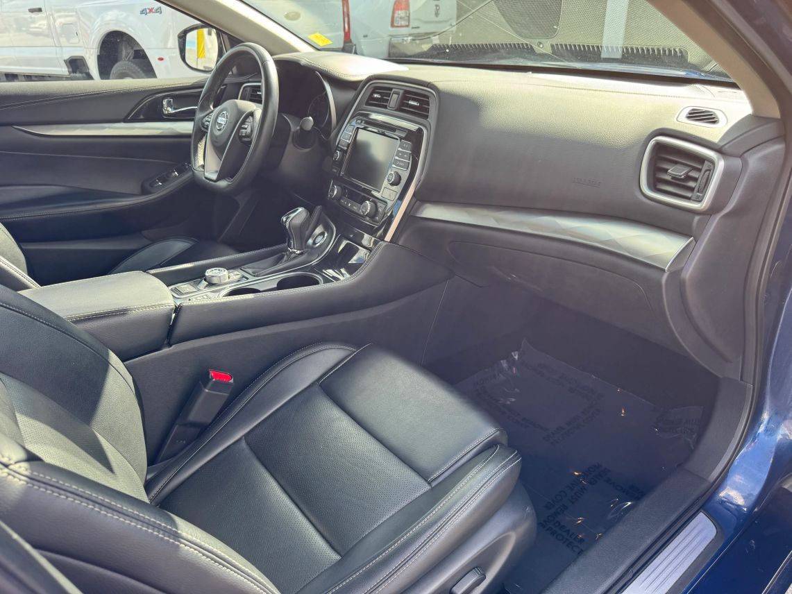 2022 Nissan Maxima SV Sedan 4D