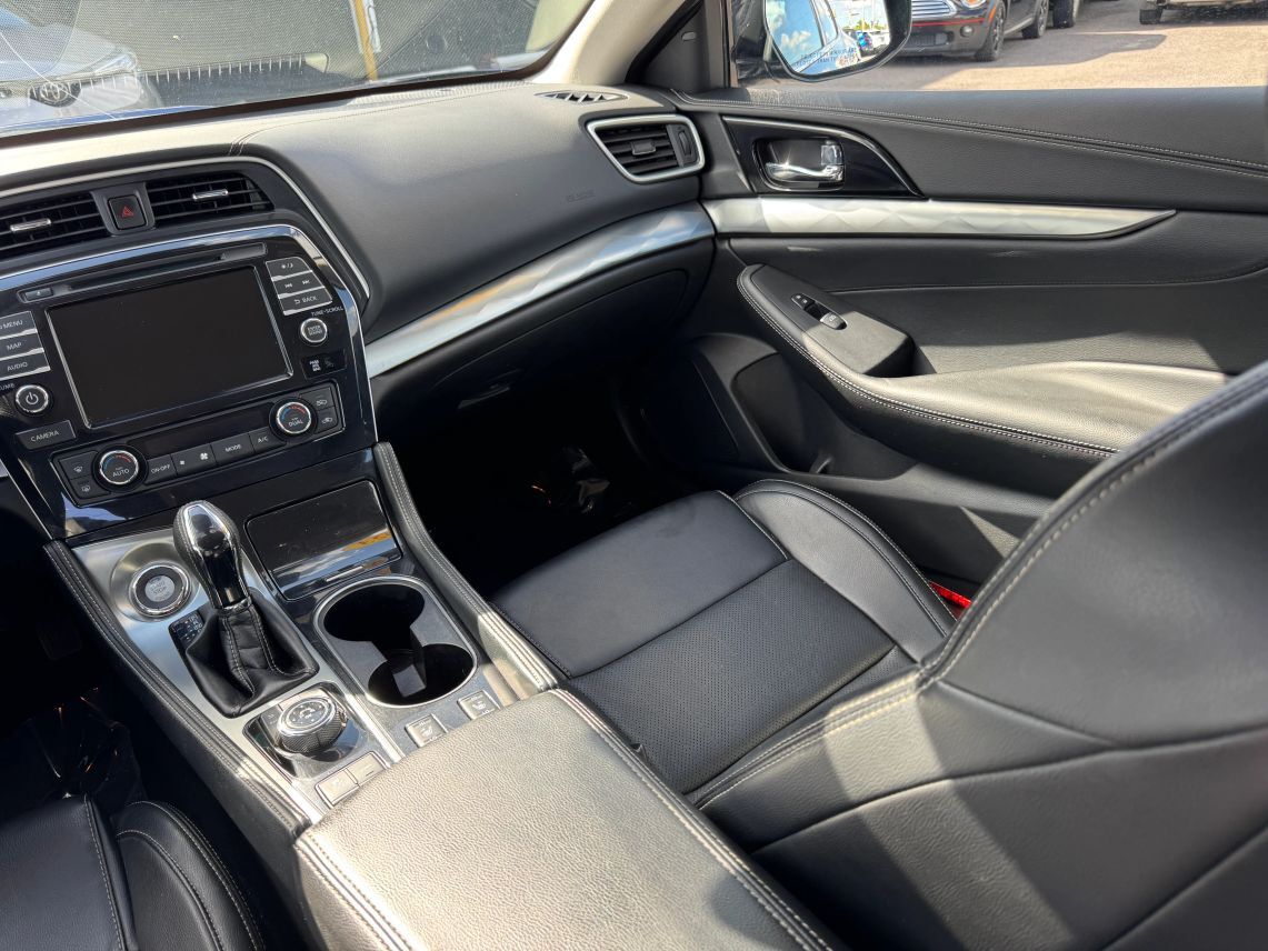 2022 Nissan Maxima SV Sedan 4D