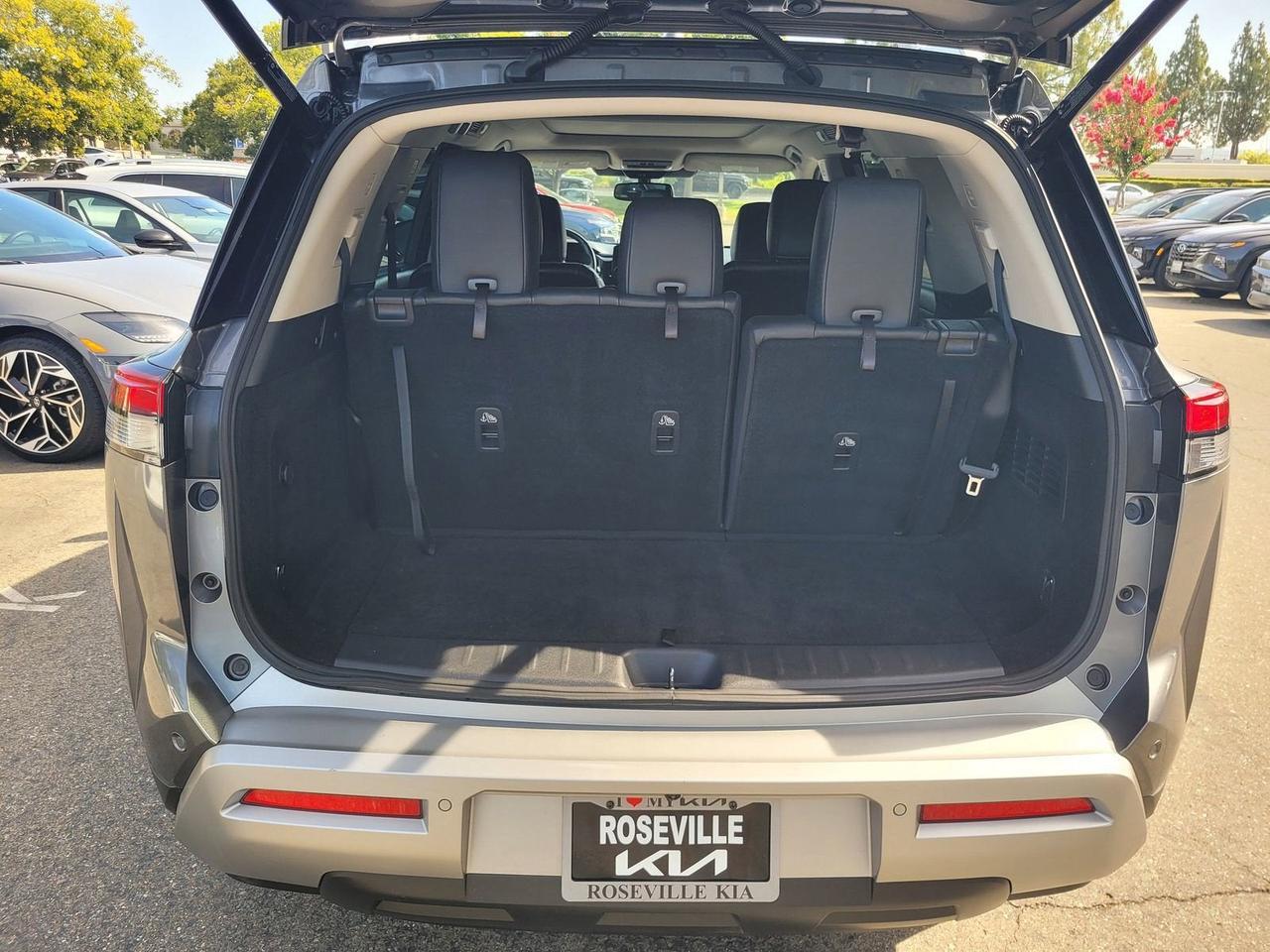 2022 Nissan PATHFINDER SL Roseville CA