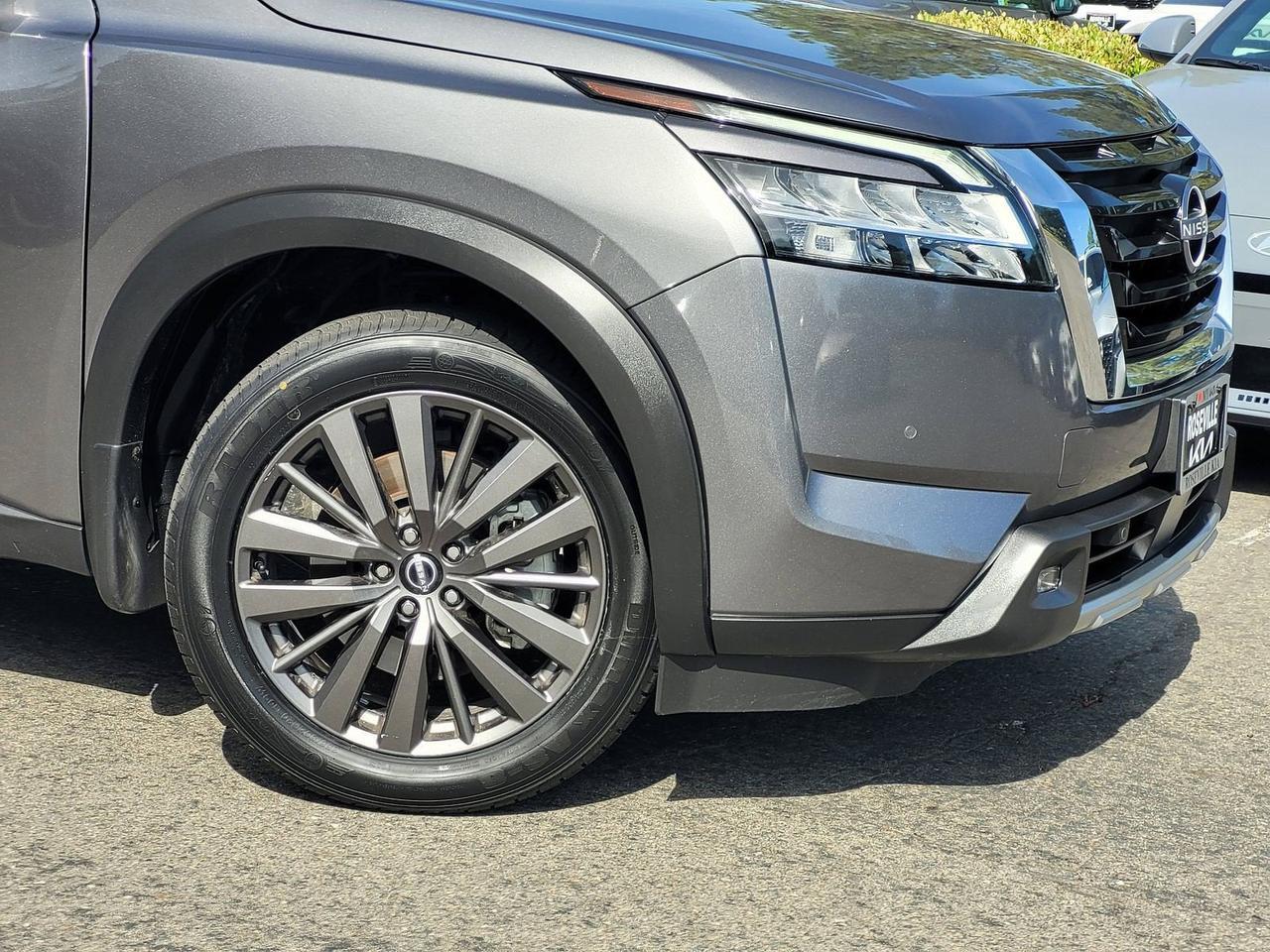 2022 Nissan PATHFINDER SL Roseville CA