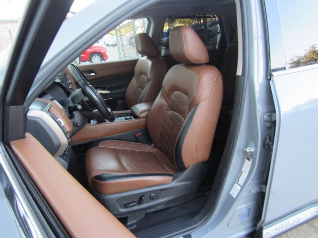 2022 Nissan Pathfinder Platinum 4WD Plano TX