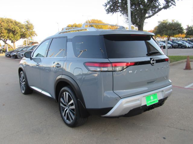 2022 Nissan Pathfinder Platinum 4WD Plano TX