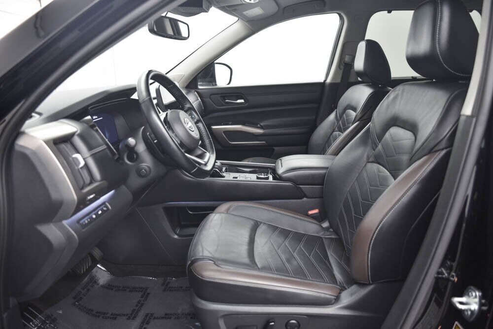 2022 Nissan Pathfinder Platinum Akron OH