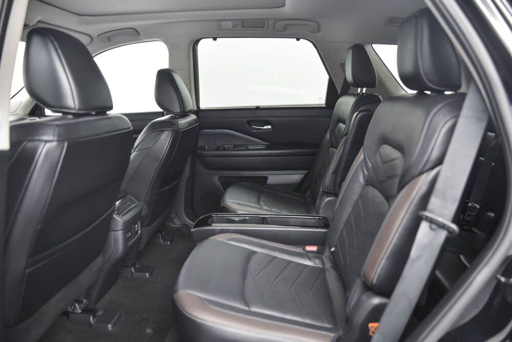 2022 Nissan Pathfinder Platinum Akron OH