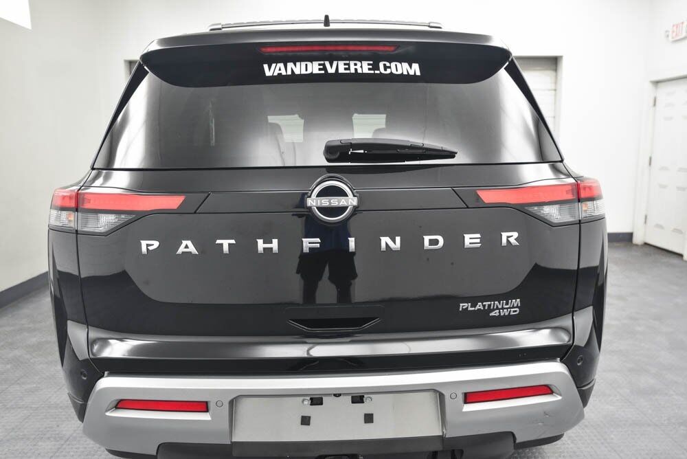 2022 Nissan Pathfinder Platinum Akron OH