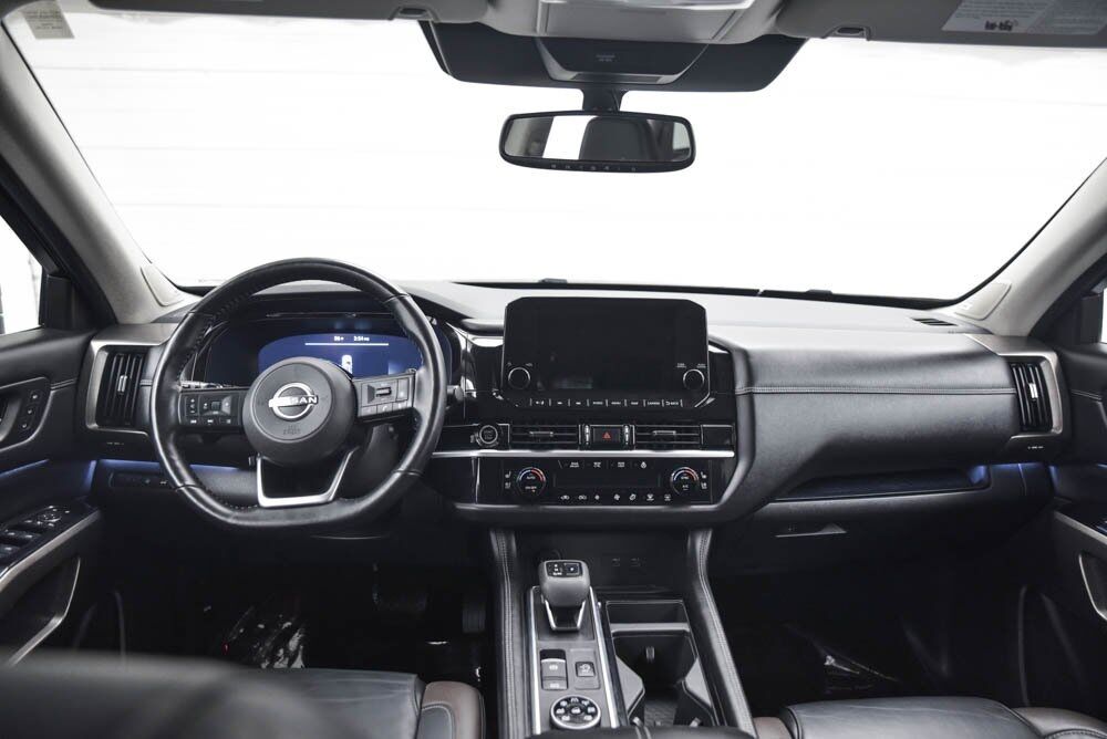 2022 Nissan Pathfinder Platinum Akron OH