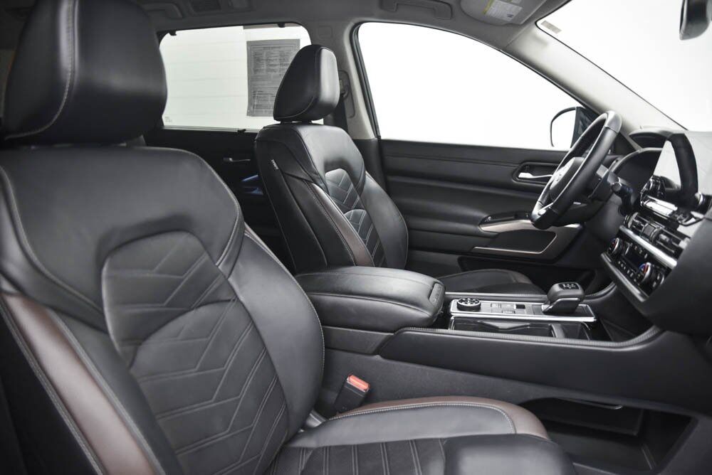 2022 Nissan Pathfinder Platinum Akron OH