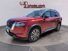 2022_Nissan_Pathfinder_Platinum_ El Paso TX