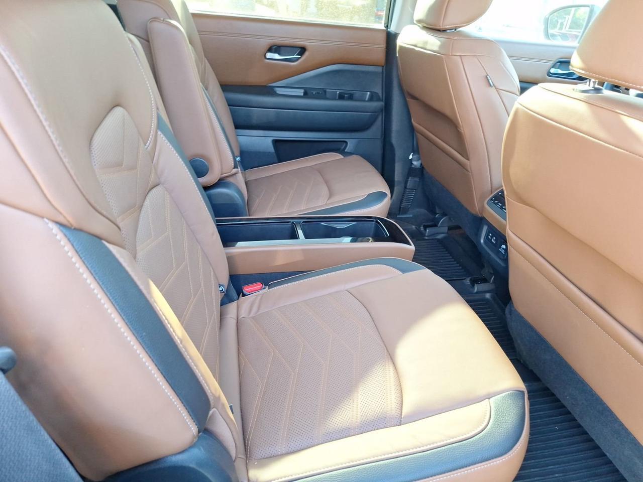 2022 Nissan Pathfinder Platinum Hurst TX
