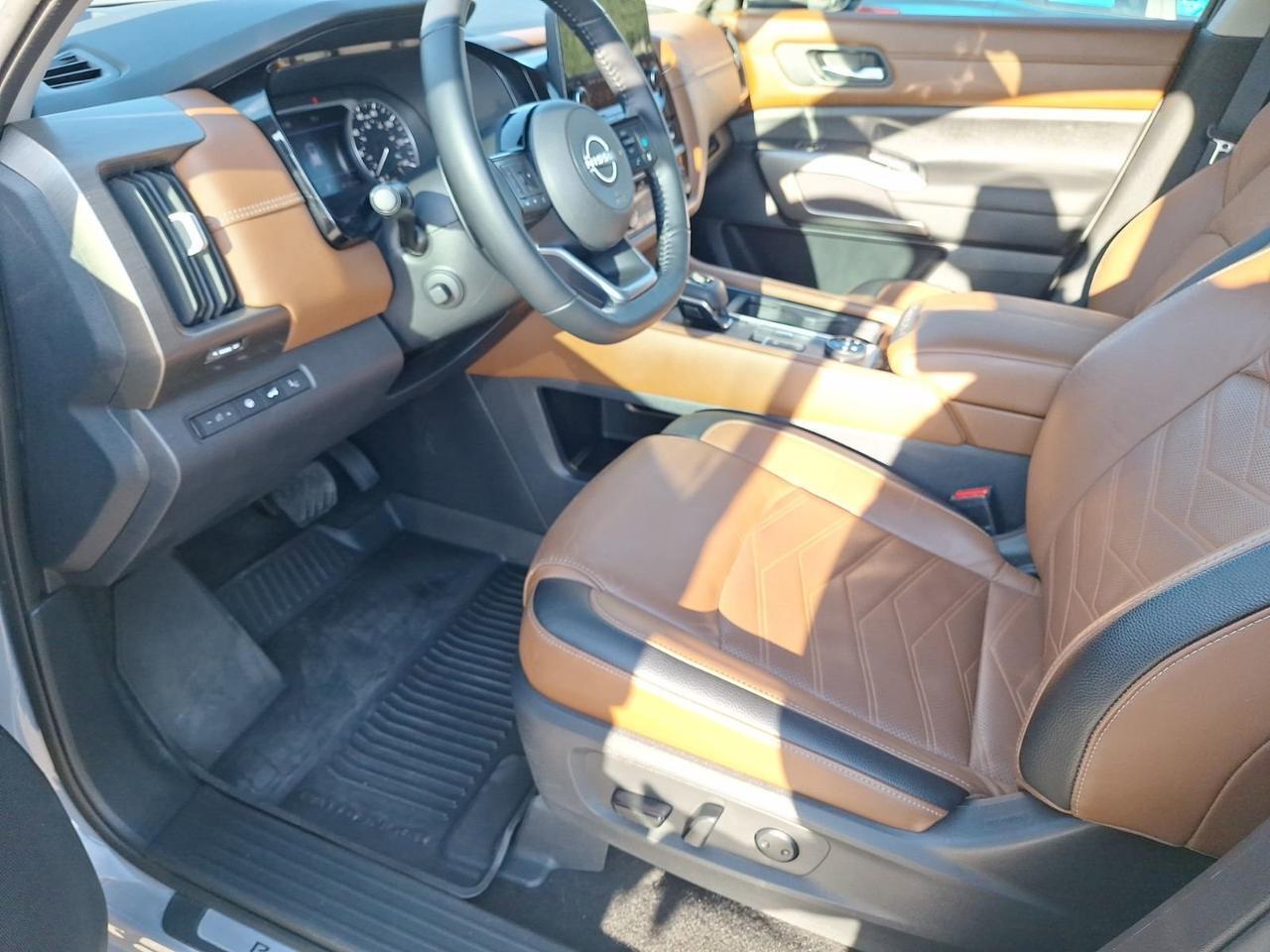2022 Nissan Pathfinder Platinum Hurst TX