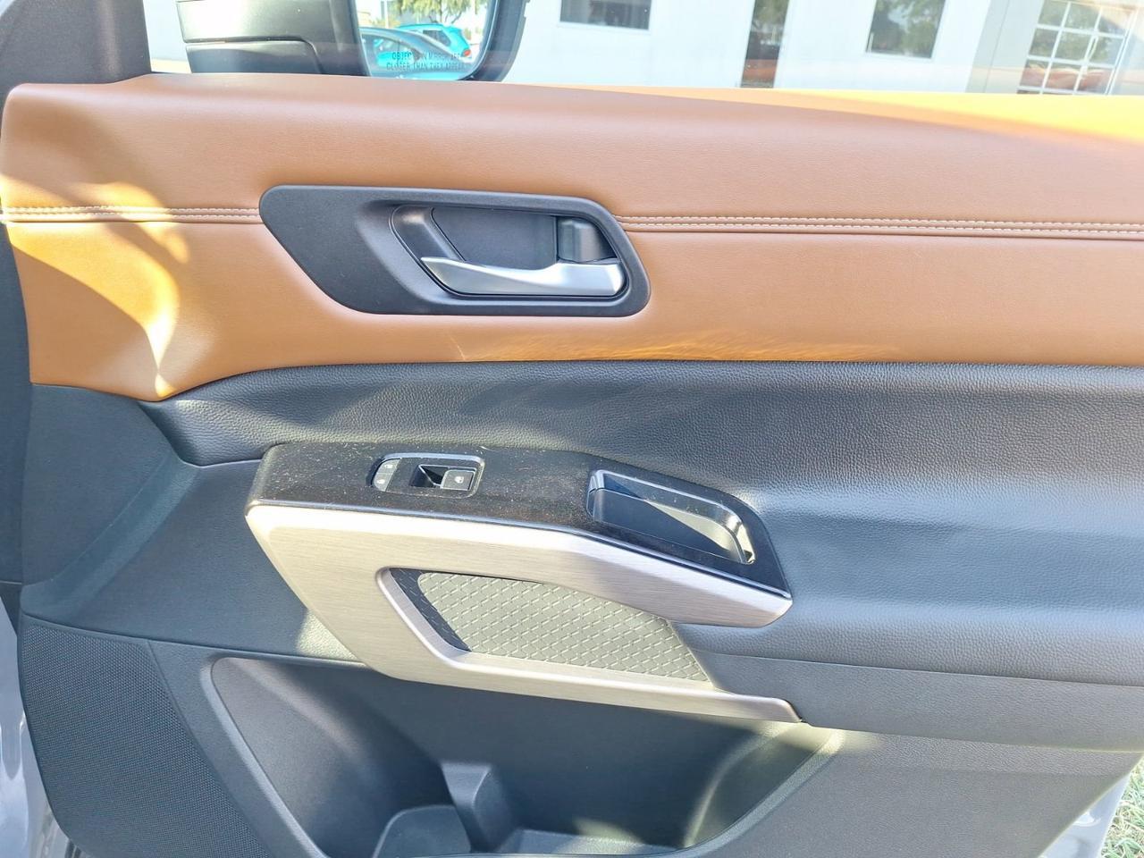 2022 Nissan Pathfinder Platinum Hurst TX