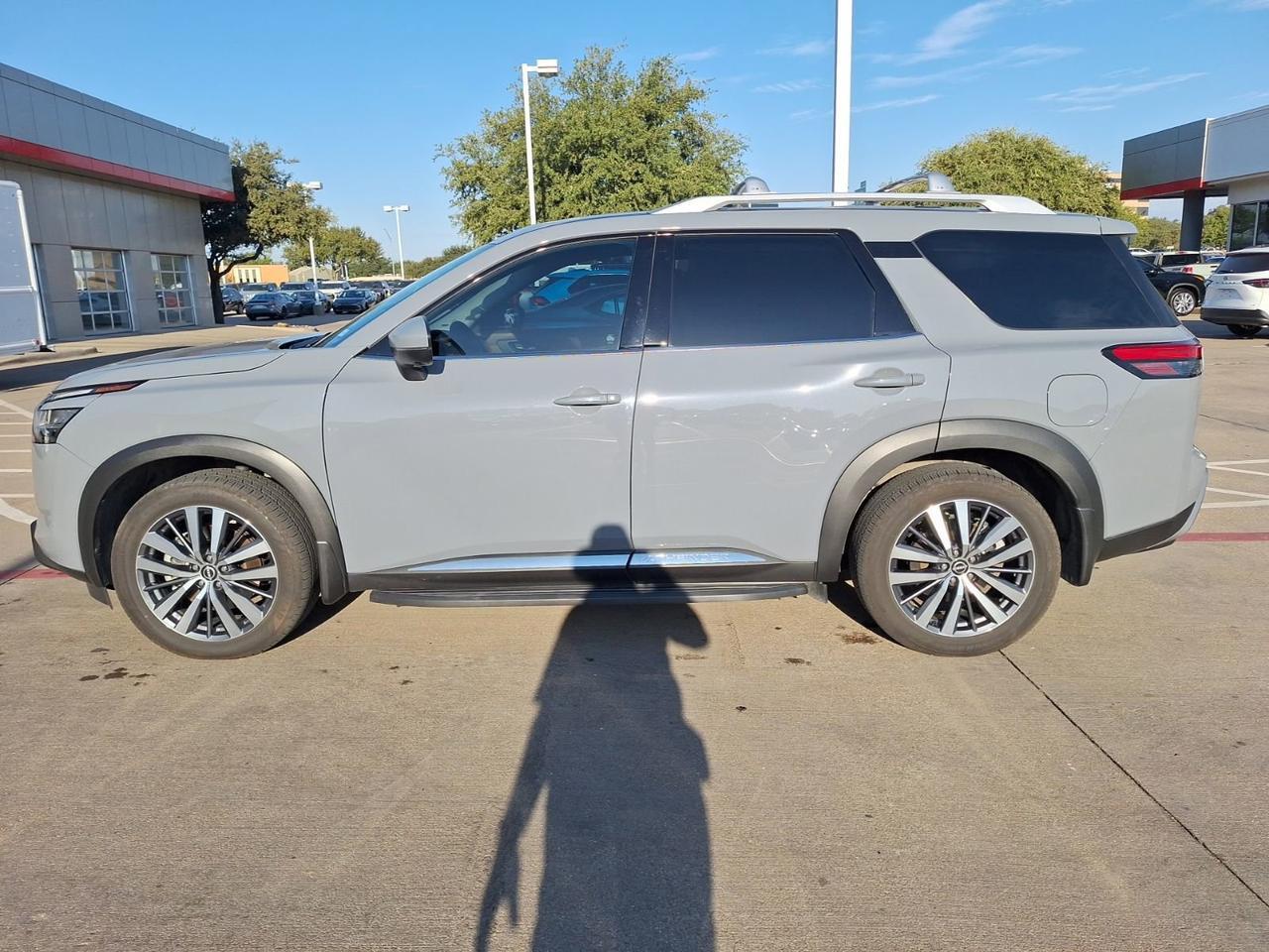2022 Nissan Pathfinder Platinum Hurst TX