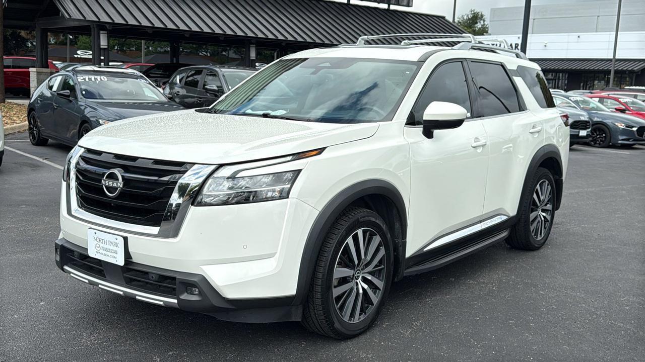 2022 Nissan Pathfinder Platinum
