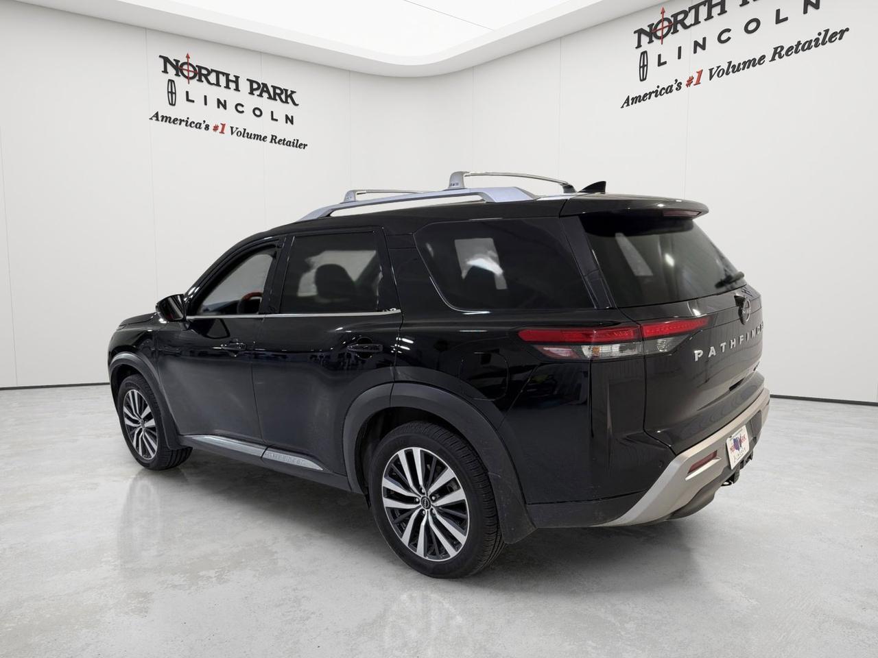 2022 Nissan Pathfinder Platinum