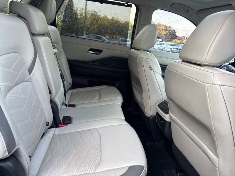 2022 Nissan Pathfinder Platinum Seffner FL