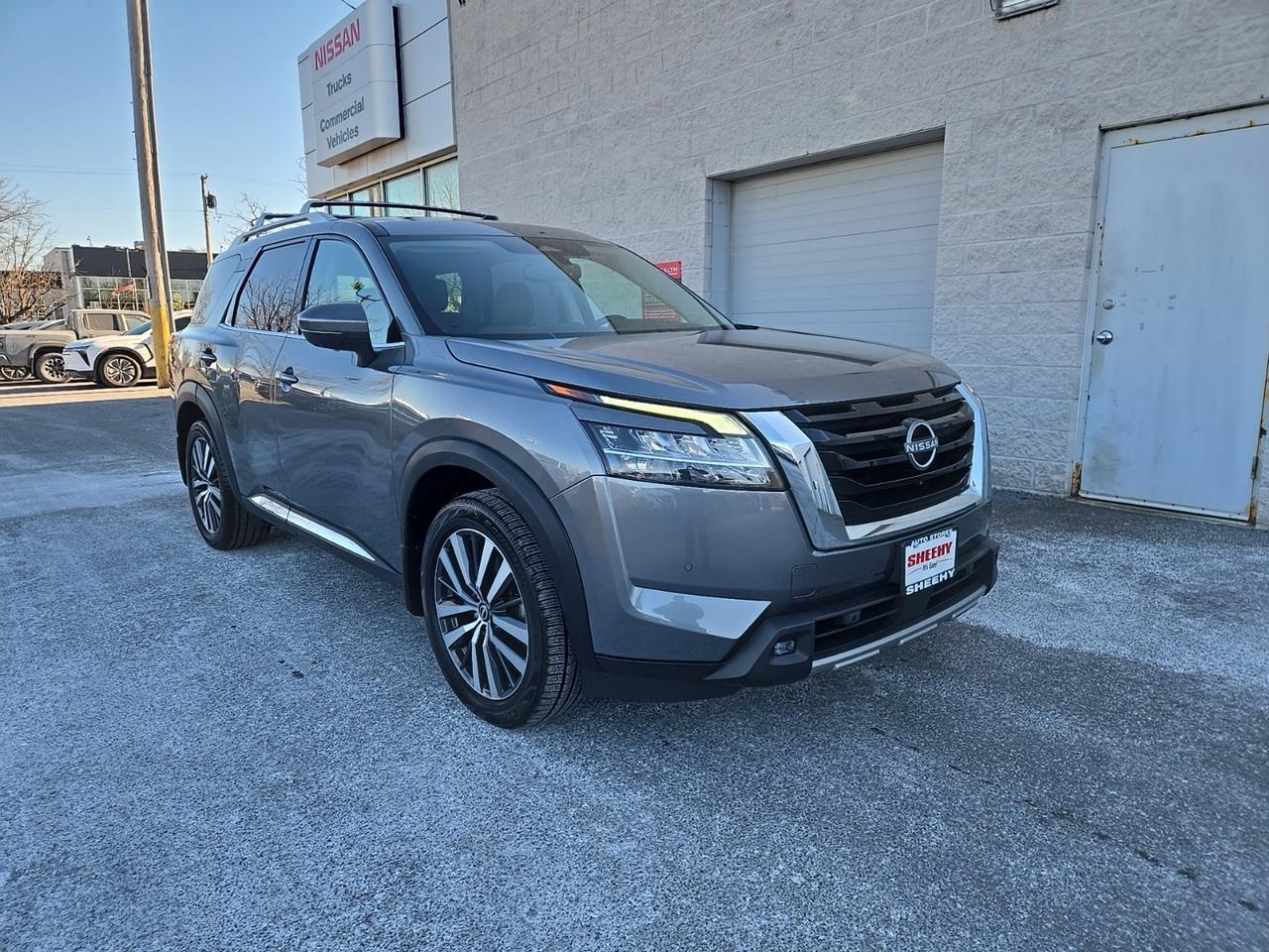2022 Nissan Pathfinder Platinum