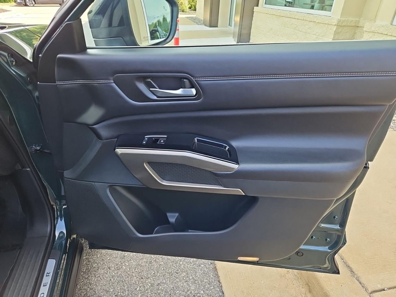 2022 Nissan Pathfinder Platinum Waldorf MD
