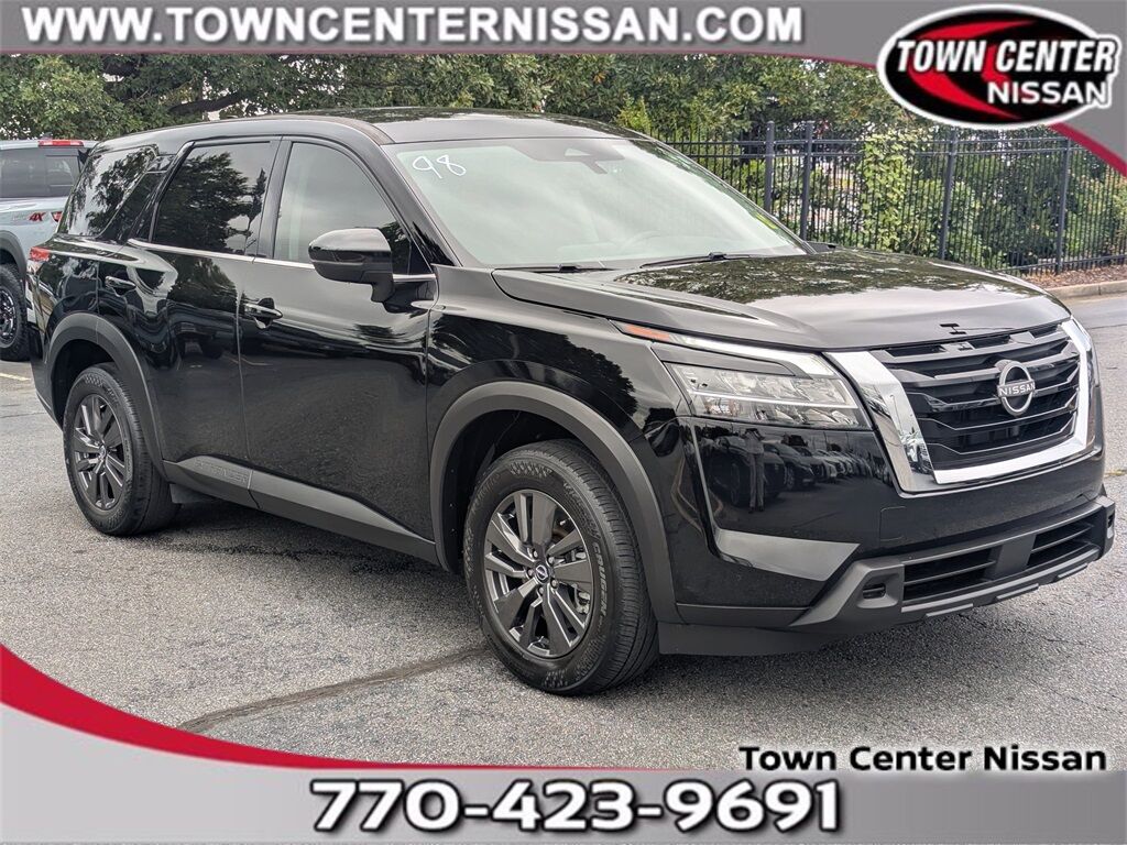2022 Nissan Pathfinder S