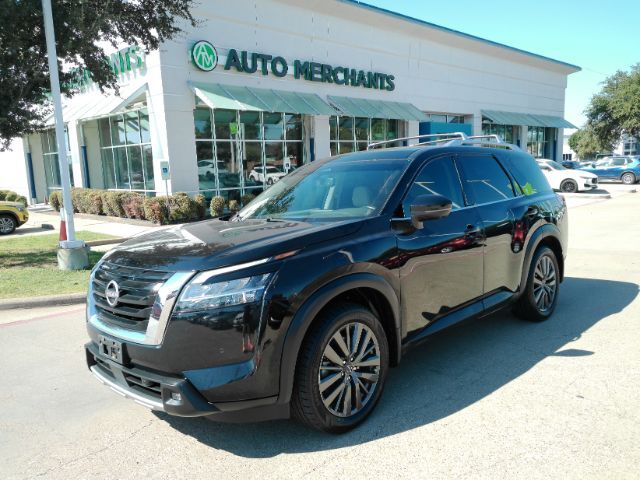 2022 Nissan Pathfinder SL
