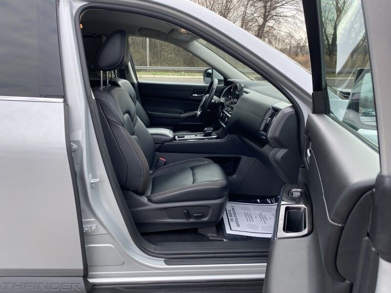 2022 Nissan Pathfinder SL Bristol  PA