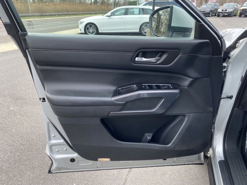 2022 Nissan Pathfinder SL Bristol  PA
