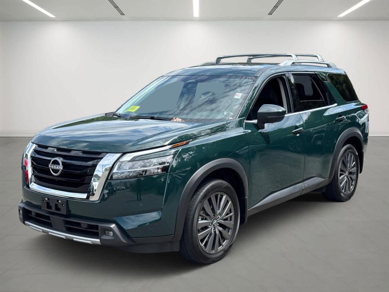 2022 Nissan Pathfinder SL Dartmouth MA