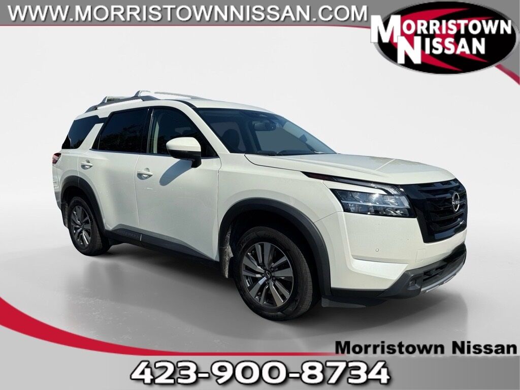 2022 Nissan Pathfinder SL