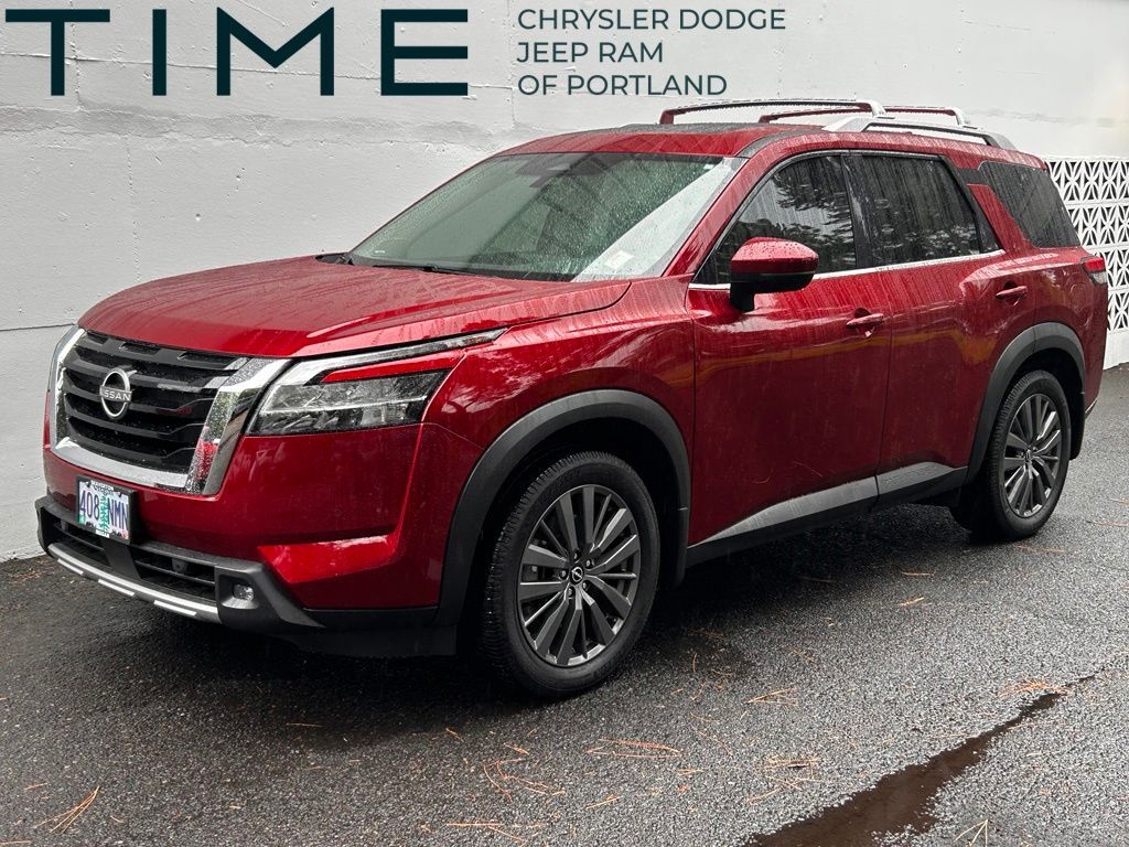 2022 Nissan Pathfinder SL