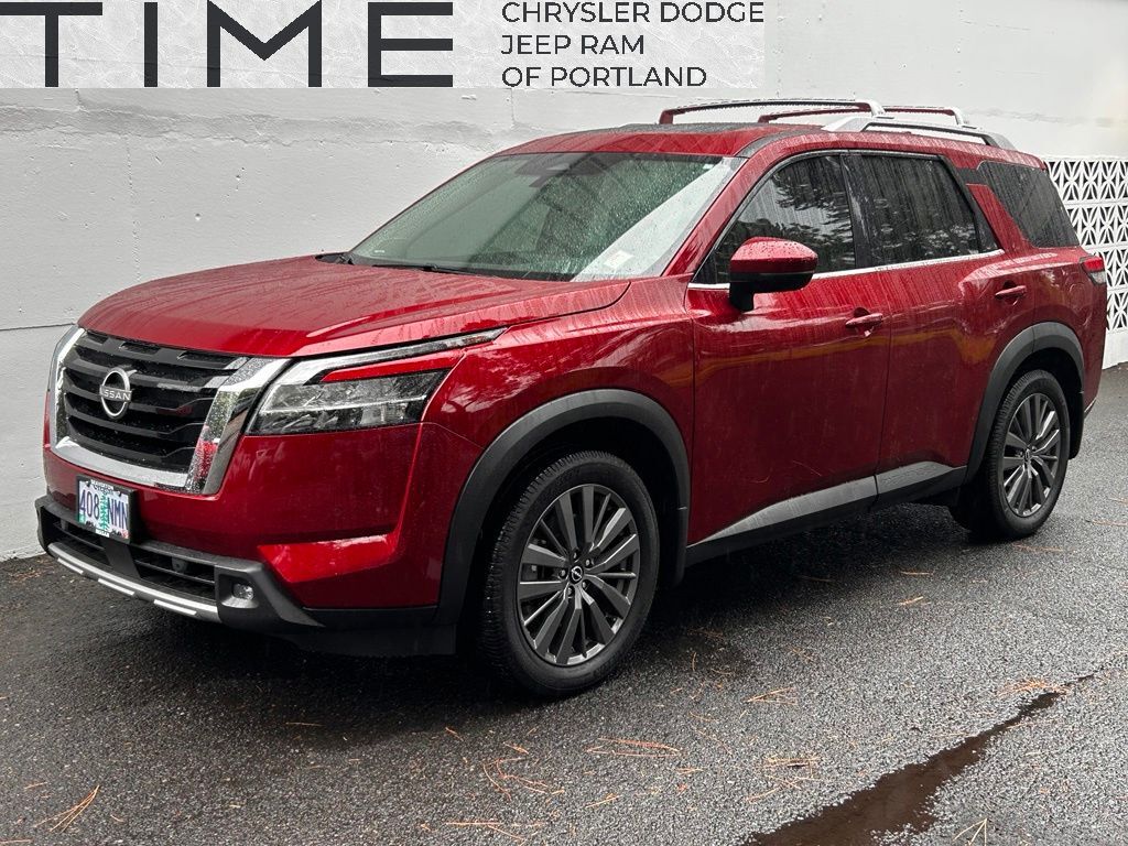 2022 Nissan Pathfinder SL