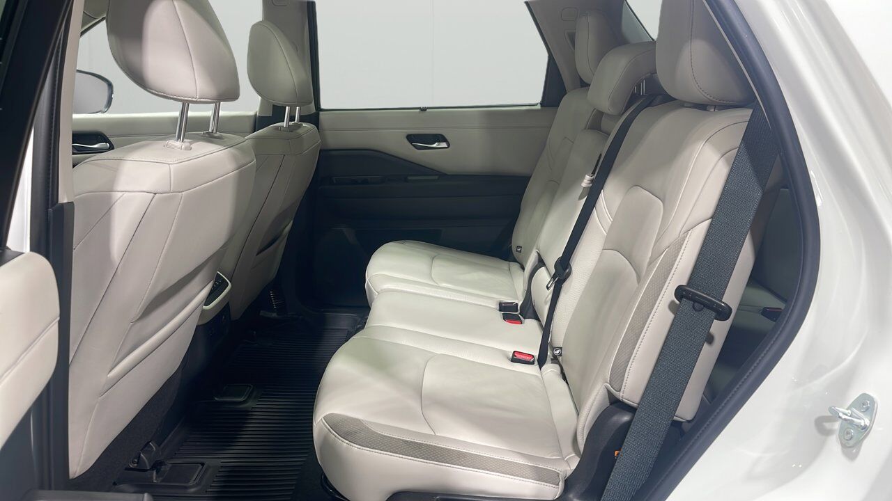 2022 Nissan Pathfinder SL Sherwood Park AB