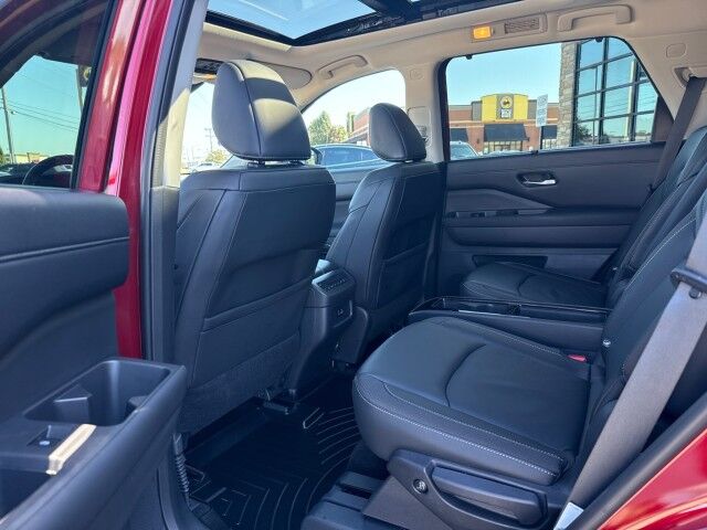 2022 Nissan Pathfinder SL Springfield IL