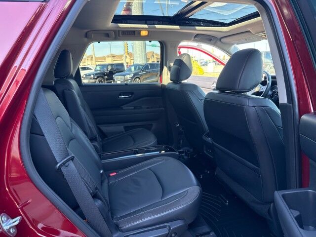 2022 Nissan Pathfinder SL Springfield IL