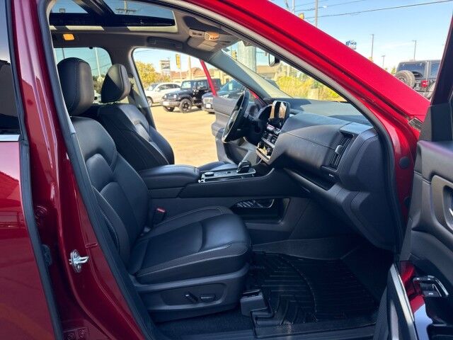 2022 Nissan Pathfinder SL Springfield IL