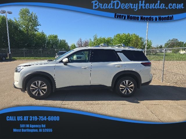 2022 Nissan Pathfinder