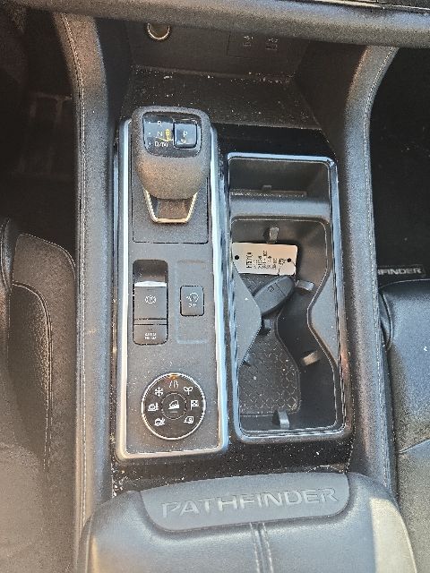 2022 Nissan Pathfinder SL West Burlington IA