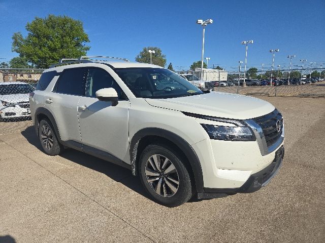 2022 Nissan Pathfinder SL West Burlington IA