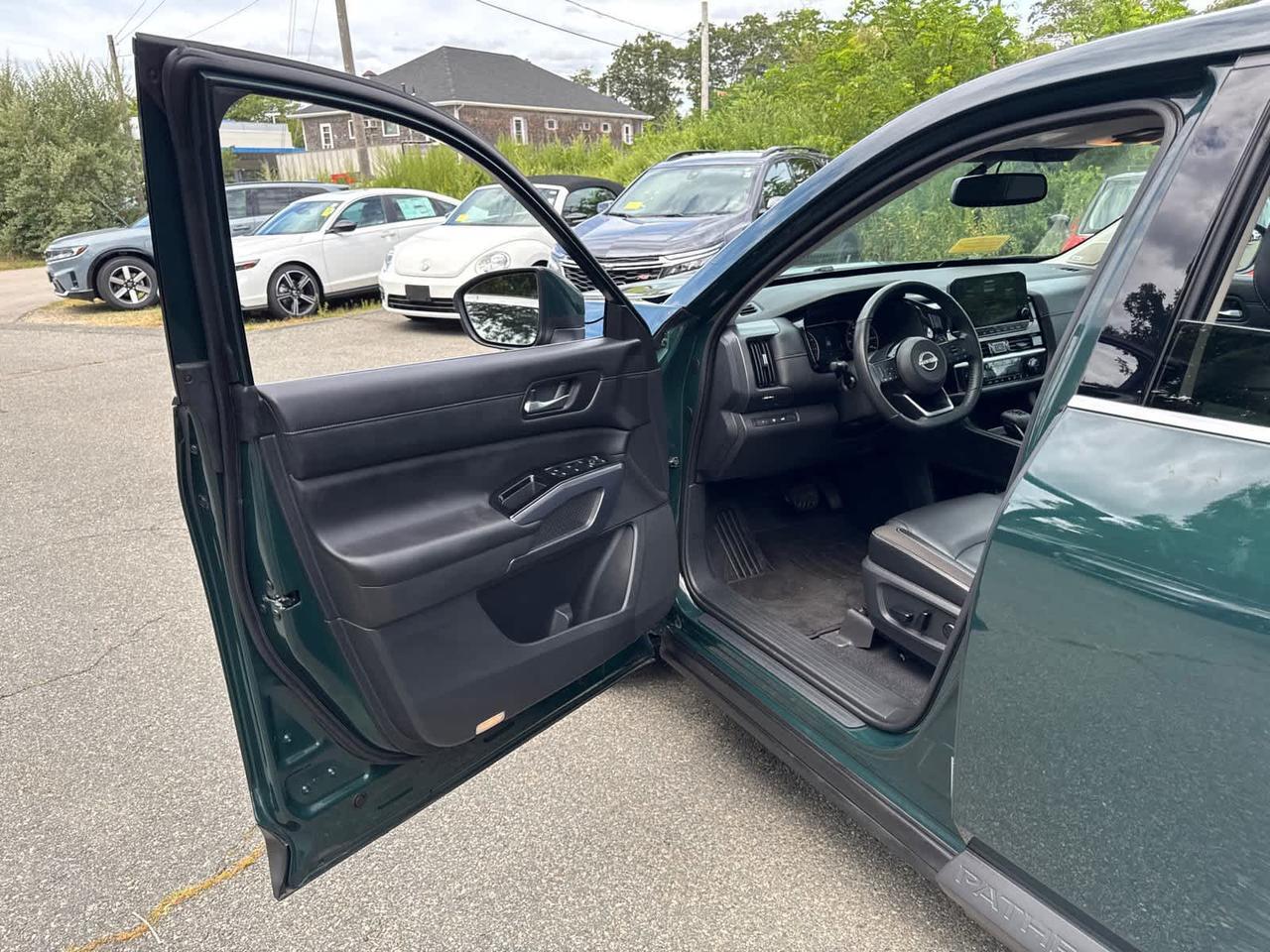 2022 Nissan Pathfinder SL Dartmouth MA