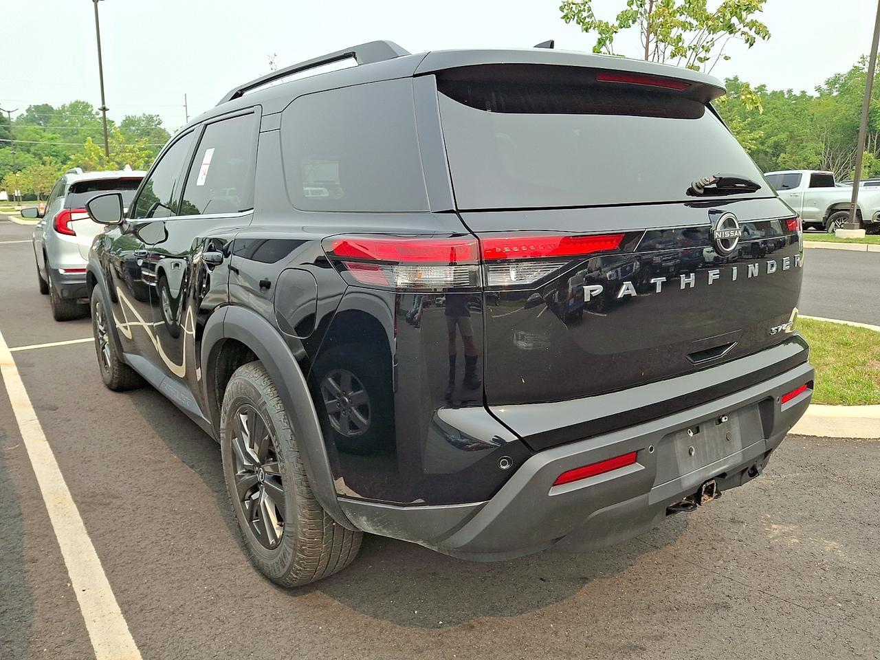 2022 Nissan Pathfinder SV 4WD