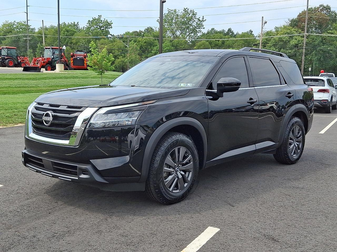 2022 Nissan Pathfinder SV 4WD