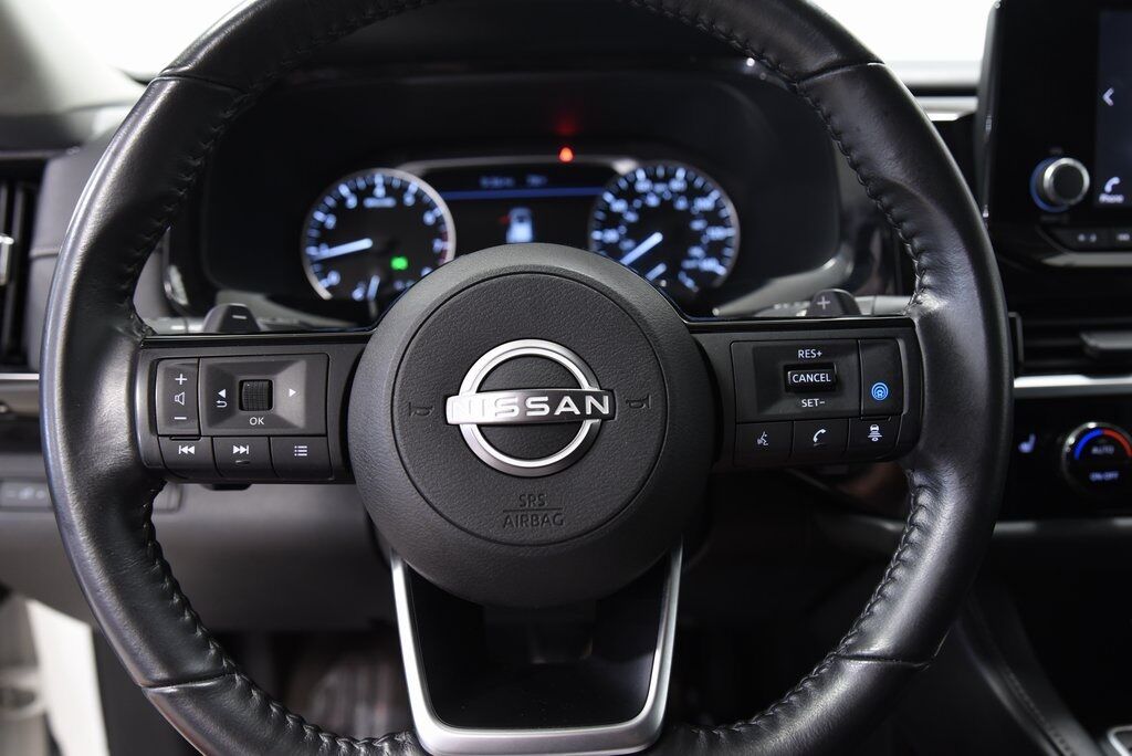 2022 Nissan Pathfinder SV Akron