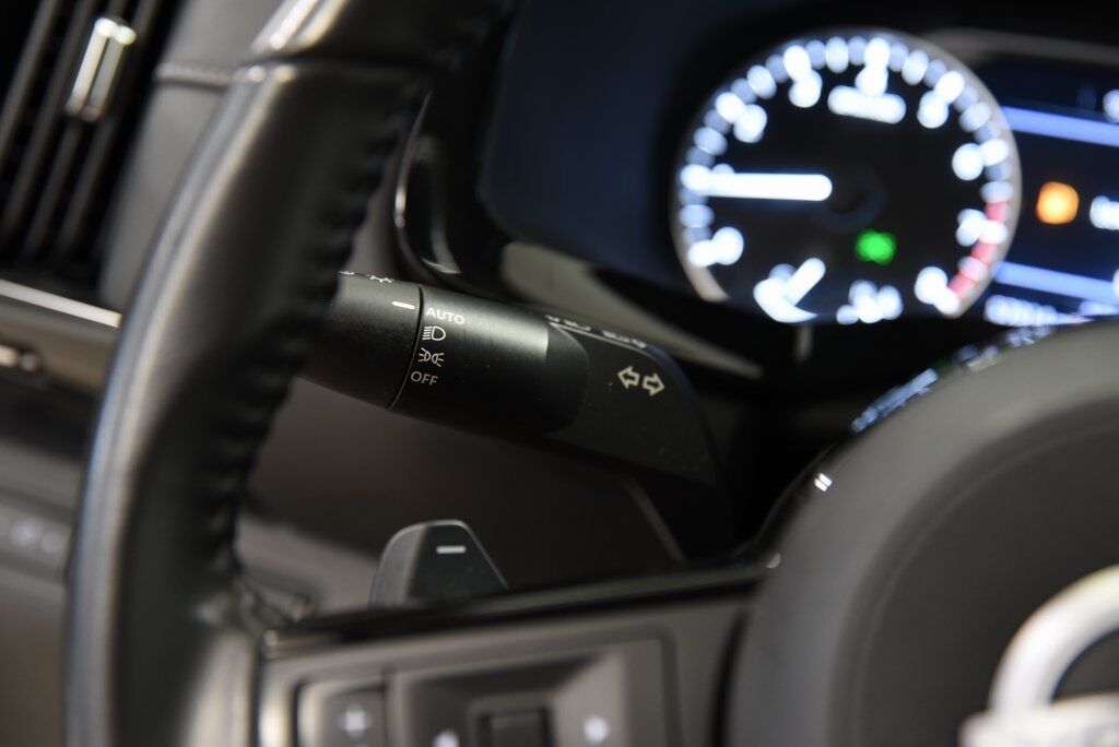 2022 Nissan Pathfinder SV Akron