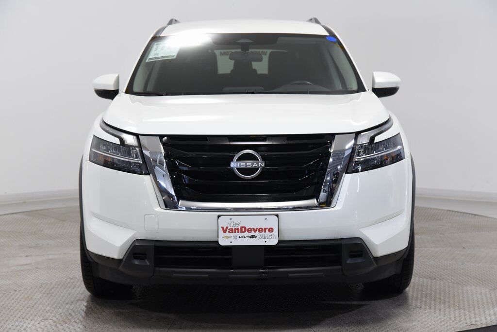2022 Nissan Pathfinder SV Akron