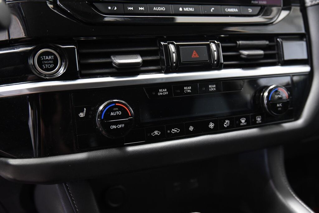 2022 Nissan Pathfinder SV Akron