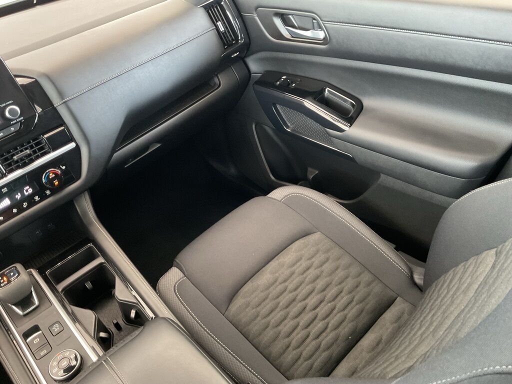 2022 Nissan Pathfinder SV Duluth MN