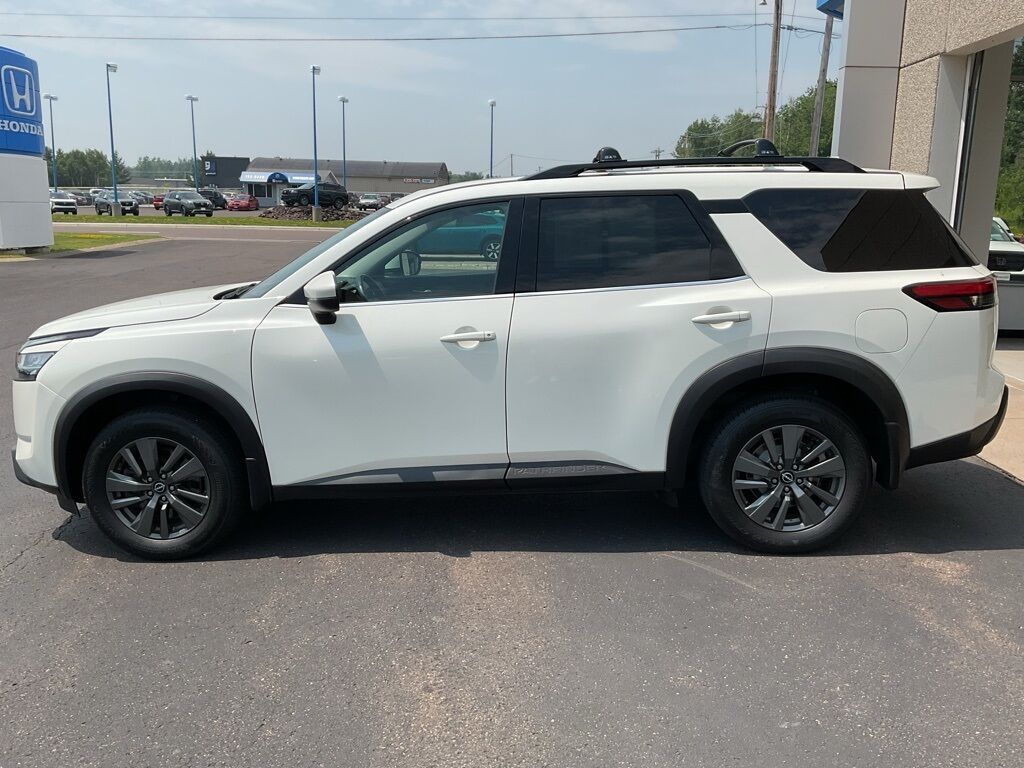 2022 Nissan Pathfinder SV Duluth MN