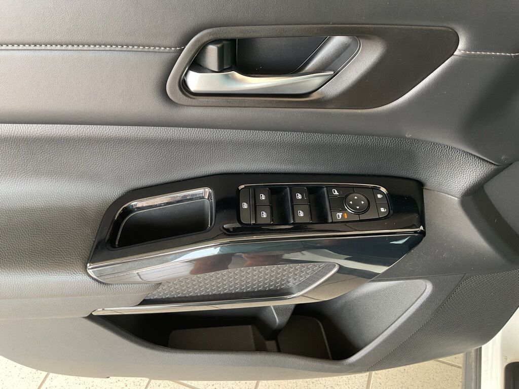 2022 Nissan Pathfinder SV Duluth MN