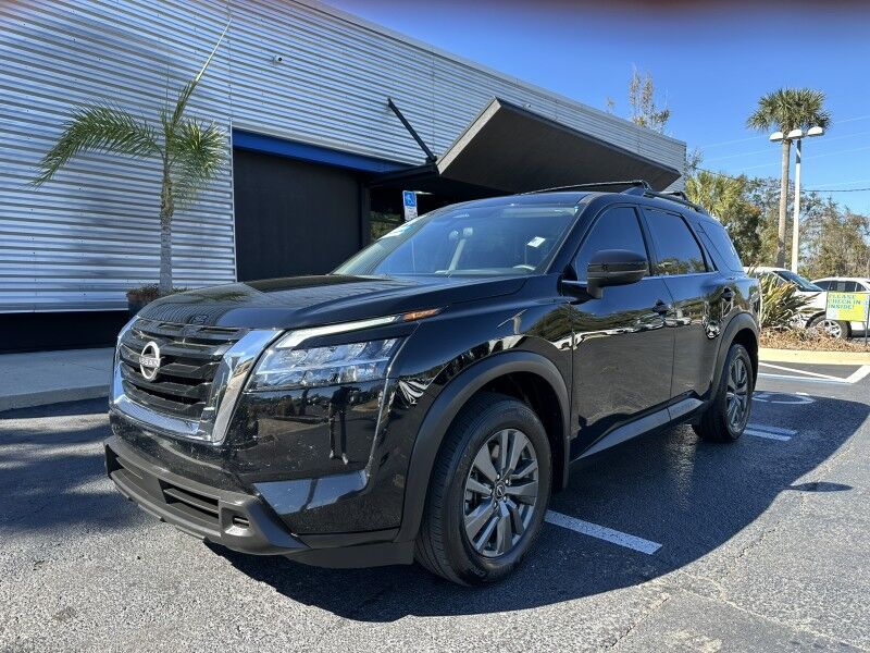 2022 Nissan Pathfinder SV